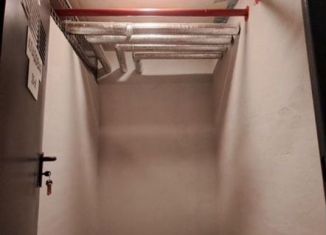 Продаю гараж, 10 м2, Санкт-Петербург, Среднерогатская улица, 16к4