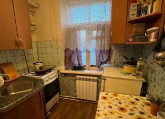 Продам 1-ком. квартиру, 31 м2, Великие Луки, улица Энгельса, 29