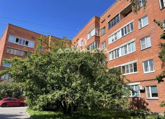 Продается 3-комнатная квартира, 58.2 м2, Кронштадт, улица Восстания, 80