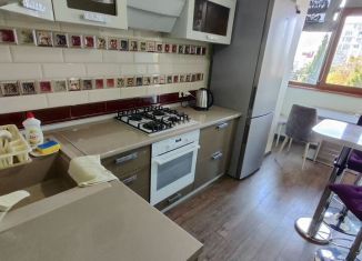 Сдается в аренду двухкомнатная квартира, 60 м2, Сочи, Туапсинская улица, 15А, микрорайон Завокзальный