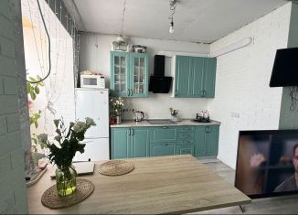 Продается трехкомнатная квартира, 51.4 м2, поселок городского типа Афипский, улица 50 лет Октября, 46