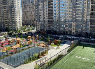 Сдается в аренду 1-ком. квартира, 40 м2, Краснодар, улица имени В.Н. Мачуги, 166Б, Карасунский округ