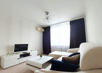 Сдам в аренду 2-ком. квартиру, 42 м2, Краснодар, улица Стасова, 104, микрорайон Черемушки