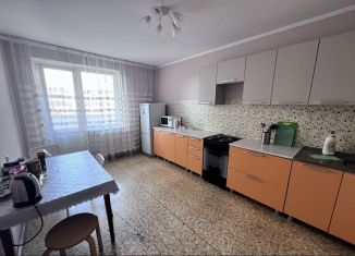 Сдается в аренду 2-комнатная квартира, 70 м2, Краснодар, улица имени Калинина, 13к60, микрорайон Юбилейный