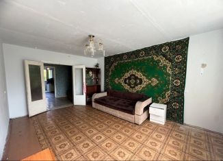 Продаю 4-ком. квартиру, 76 м2, Свободный, улица Орджоникидзе, 4