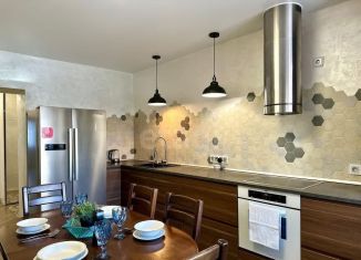 Продаю 3-комнатную квартиру, 85.8 м2, Тюмень, Калининский округ, Первомайская улица, 60к1