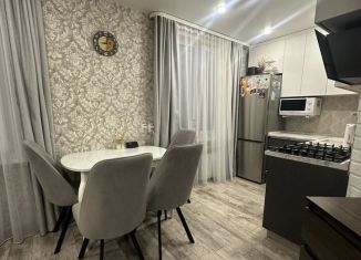 Продам 2-комнатную квартиру, 38 м2, Березники, улица Свердлова, 55