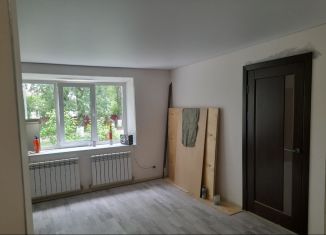Продается 3-комнатная квартира, 48 м2, Бор, Октябрьская улица, 39