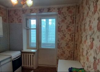 Продается 2-комнатная квартира, 49 м2, Великие Луки, Рабочая улица, 3