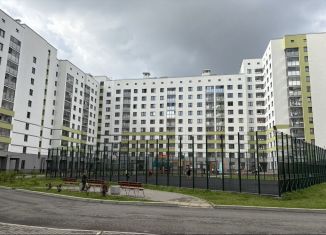 Сдам однокомнатную квартиру, 36.6 м2, Верхняя Пышма, Успенский проспект, 20