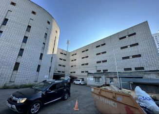 Продается гараж, 18 м2, Казань, улица Родины, 2к1