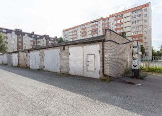 Продаю гараж, 24 м2, Тобольск, 10-й микрорайон, 69В