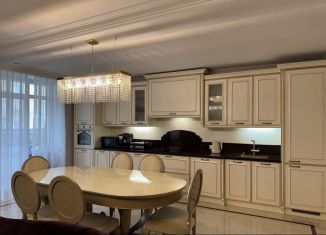 Продам трехкомнатную квартиру, 138 м2, Республика Башкортостан, улица Пушкина, 45/1