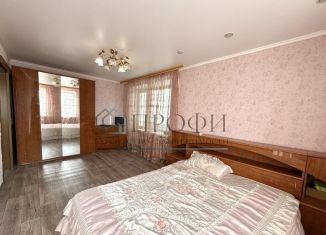 Продажа трехкомнатной квартиры, 58 м2, Новый Оскол, улица Кирова, 3