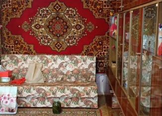 Продаю двухкомнатную квартиру, 44 м2, Тихвин, 1-й микрорайон, 10