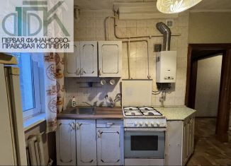 Сдам в аренду 2-комнатную квартиру, 47 м2, Арзамас, улица Матросова, 10
