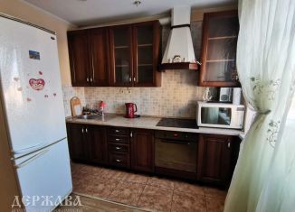 Сдается в аренду двухкомнатная квартира, 52 м2, Старый Оскол, микрорайон Восточный, 1Б