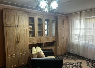 Продам 1-ком. квартиру, 38 м2, Краснодар, улица Думенко, 10, микрорайон Юбилейный