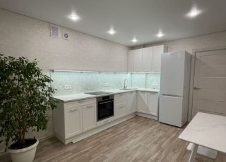 Сдам в аренду 1-ком. квартиру, 44.3 м2, Октябрьский, улица Рахимьяна Насырова, 9