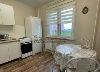 Сдаю в аренду 1-ком. квартиру, 35 м2, Республика Башкортостан, улица Генерала Кусимова, 18