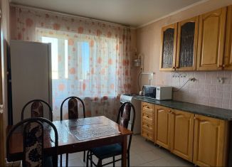 Сдача в аренду 2-ком. квартиры, 55 м2, Ессентуки, Пятигорская улица, 121к1