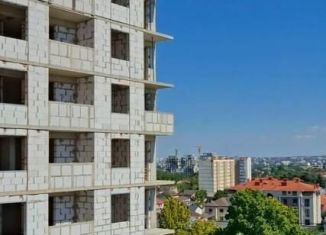 Продаю 1-ком. квартиру, 35 м2, Симферополь, улица Трубаченко, 10