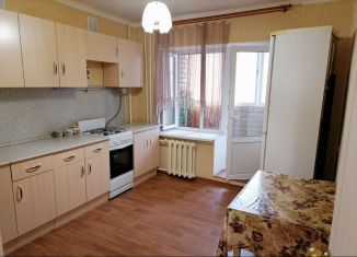 Сдам в аренду 1-комнатную квартиру, 45 м2, Тамбов, Ореховая улица, 20