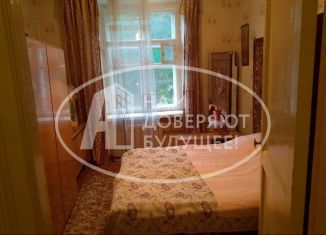 Продаю 2-ком. квартиру, 53.8 м2, Глазов, улица Кирова, 64