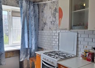 Продается однокомнатная квартира, 30 м2, Череповец, улица Космонавта Беляева, 11