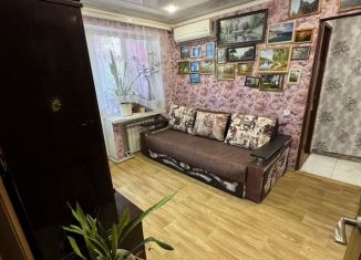 Аренда трехкомнатной квартиры, 48.5 м2, поселок городского типа Приморский, улица Победы