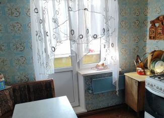 Продается 2-комнатная квартира, 54.5 м2, Кириши, улица Строителей, 15