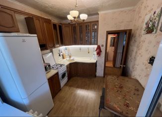 Продаю 2-ком. квартиру, 63.7 м2, Саранск, Республиканская улица, 45