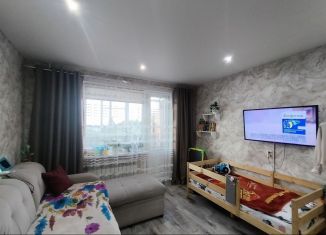 Продаю 2-ком. квартиру, 45.6 м2, Ирбит, улица Маршала Жукова, 13