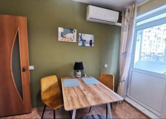 Аренда комнаты, 12 м2, Кемеровская область, проспект Шахтёров, 60Б