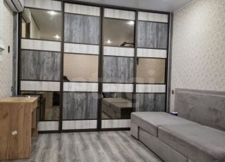 Продаю двухкомнатную квартиру, 63 м2, Губкин, Севастопольская улица, 109