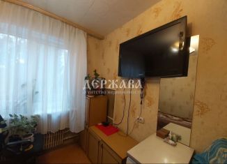 Сдается в аренду комната, 39 м2, Старый Оскол, микрорайон Макаренко, 19