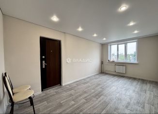 Продам комнату, 17.5 м2, Старый Оскол, микрорайон Приборостроитель, 21