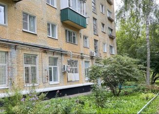 Продается однокомнатная квартира, 30 м2, Глазов, Чепецкая улица, 13