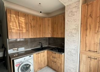 Сдам в аренду двухкомнатную квартиру, 75 м2, Дербент, улица Петра 1, 28