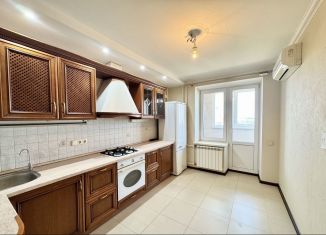 Продаю 2-ком. квартиру, 80 м2, Ростов-на-Дону, проспект 40-летия Победы, 79А