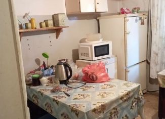 Продаю 2-ком. квартиру, 30.4 м2, Курчатов, Молодёжная улица, 8