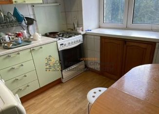 Трехкомнатная квартира в аренду, 63 м2, Уфа, улица Достоевского, 102/2