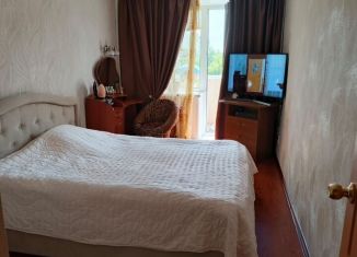 Продаю трехкомнатную квартиру, 61.5 м2, Тихвин, 3-й микрорайон, 11