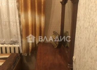 Продается четырехкомнатная квартира, 60 м2, Лобня, Букинское шоссе, 26