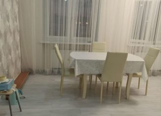 Сдача в аренду трехкомнатной квартиры, 52 м2, Тобольск, 7-й микрорайон, 39Б