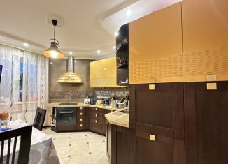 Продаю 3-ком. квартиру, 86 м2, Раменское, улица Чугунова, 15/5