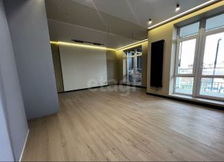 Продаю трехкомнатную квартиру, 89.9 м2, Казань, Приволжская улица, 210с1