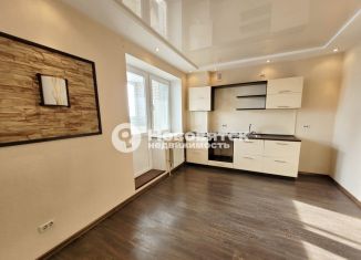 Продаю однокомнатную квартиру, 36 м2, Киров, Уральская улица, 14