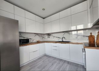 Продажа 2-ком. квартиры, 76.6 м2, Азнакаево, улица Шайхутдинова, 8