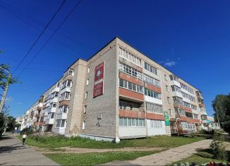 Продаю однокомнатную квартиру, 32.7 м2, Кудымкар, улица 50 лет Октября, 22